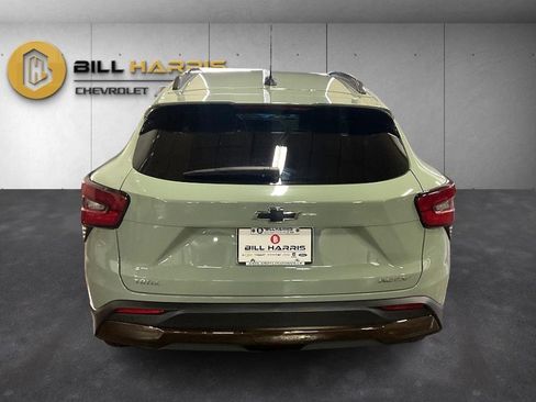 Used 2024 Chevrolet Trax ACTIV w/ Sunroof Package image 11