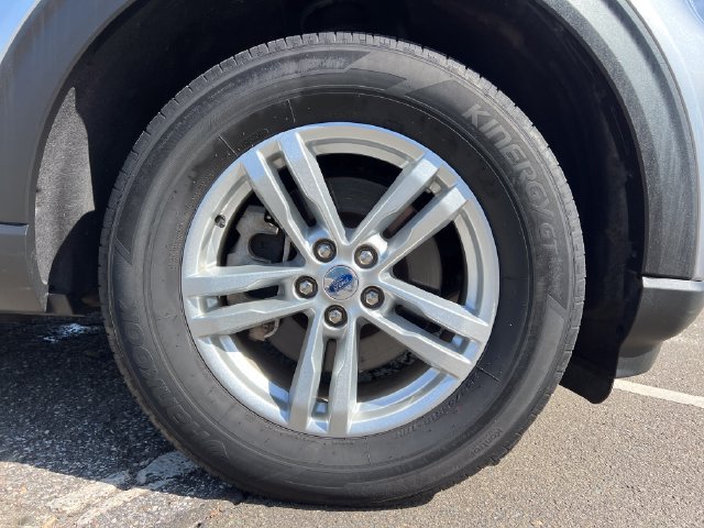 Certified 2023 Ford Explorer XLT w/ Equipment Group 202A AWD/4WD image 16