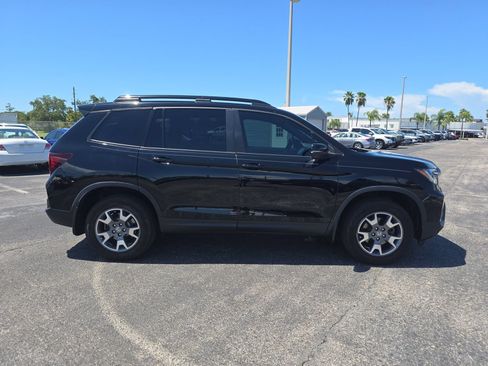 Certified 2023 Honda Passport TrailSport image 3