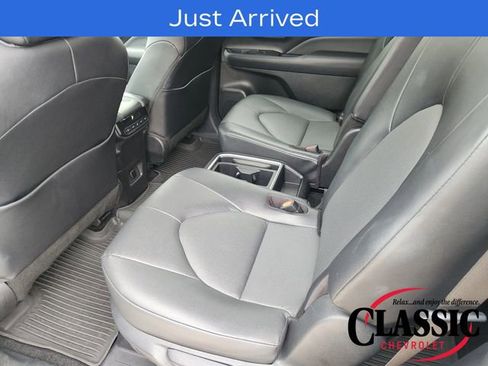 Used 2025 Toyota Grand Highlander AWD Hybrid image 41