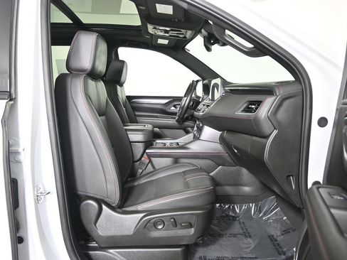 Used 2024 Chevrolet Tahoe RST w/ Luxury Package AWD/4WD image 13