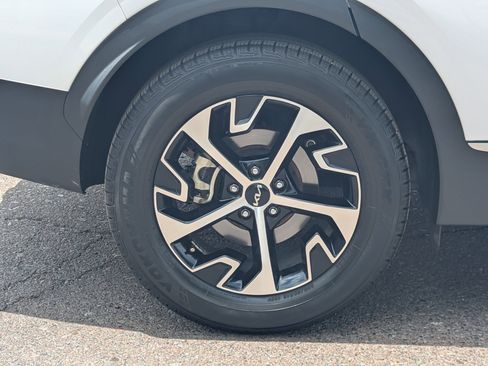 Certified 2023 Kia Sportage EX AWD/4WD image 7