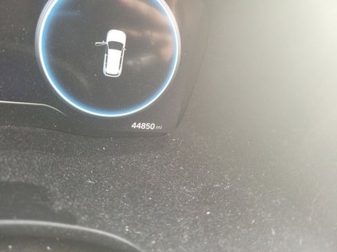 Used 2021 Hyundai Santa Fe SEL Premium image 7