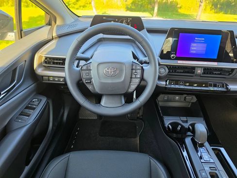 New 2026 Toyota Prius XLE FWD image 25