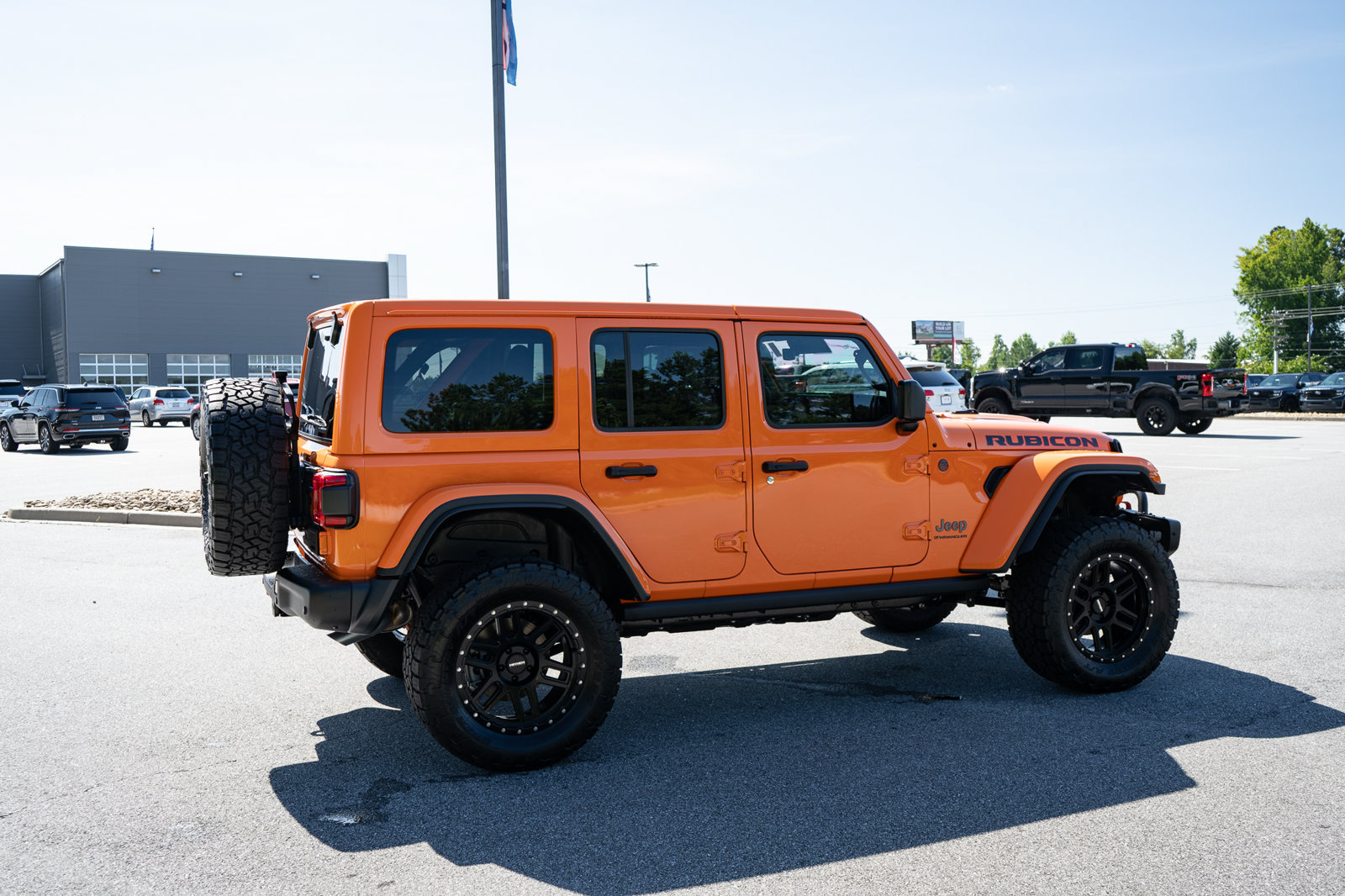 Used 2025 Jeep Wrangler Unlimited Rubicon AWD/4WD image 10