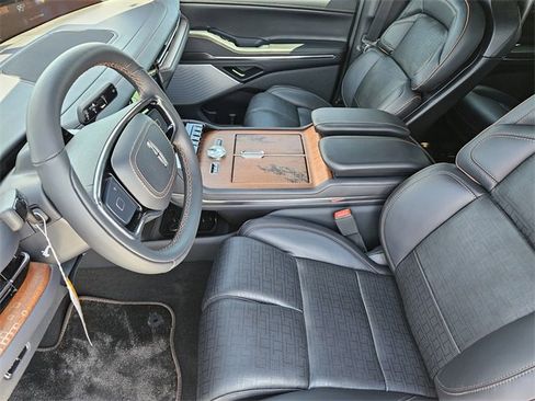 New 2025 Lincoln Navigator Black Label image 11