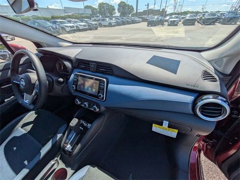 New 2025 Nissan Versa SV w/ Trunk Package image 31