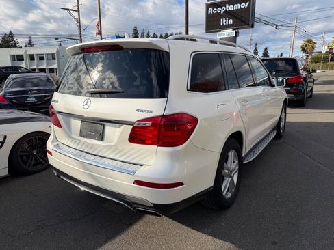 Used 2016 Mercedes-Benz GL 450 4MATIC w/ Premium I Package image 3