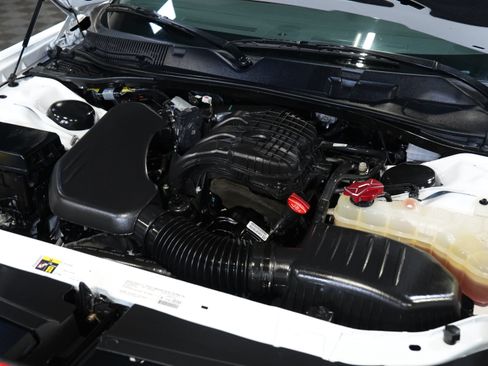 Used 2014 Dodge Challenger SXT RWD image 42