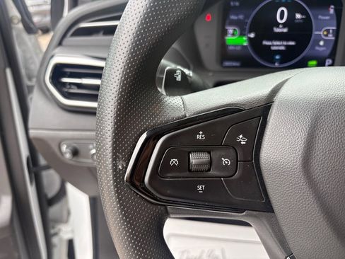 Used 2023 Chevrolet Bolt EUV LT FWD image 20