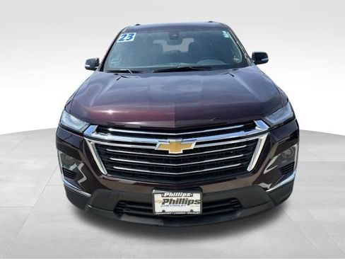 Used 2023 Chevrolet Traverse LT w/ LPO, Floor Liner Package AWD/4WD image 2