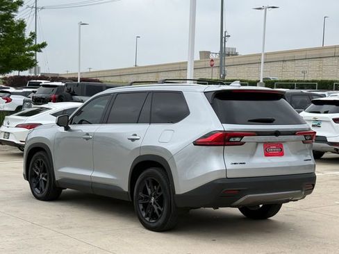 Used 2024 Toyota Grand Highlander AWD Hybrid image 6