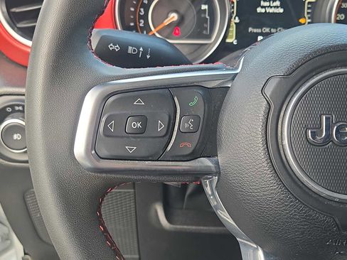 Used 2023 Jeep Wrangler Unlimited Rubicon image 25