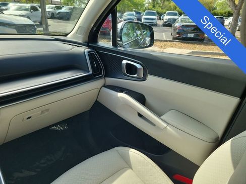 Used 2024 Kia Sorento S w/ Panoramic Sunroof Package FWD image 19