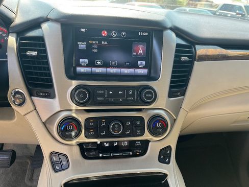 Used 2015 GMC Yukon Denali w/ Premium Package RWD image 9