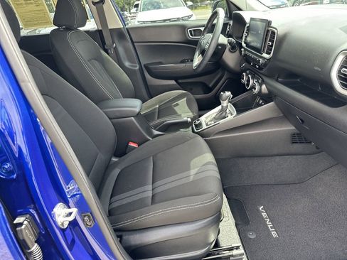 Certified 2024 Hyundai Venue SEL FWD image 26