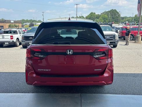 Used 2025 Honda Odyssey Touring image 25