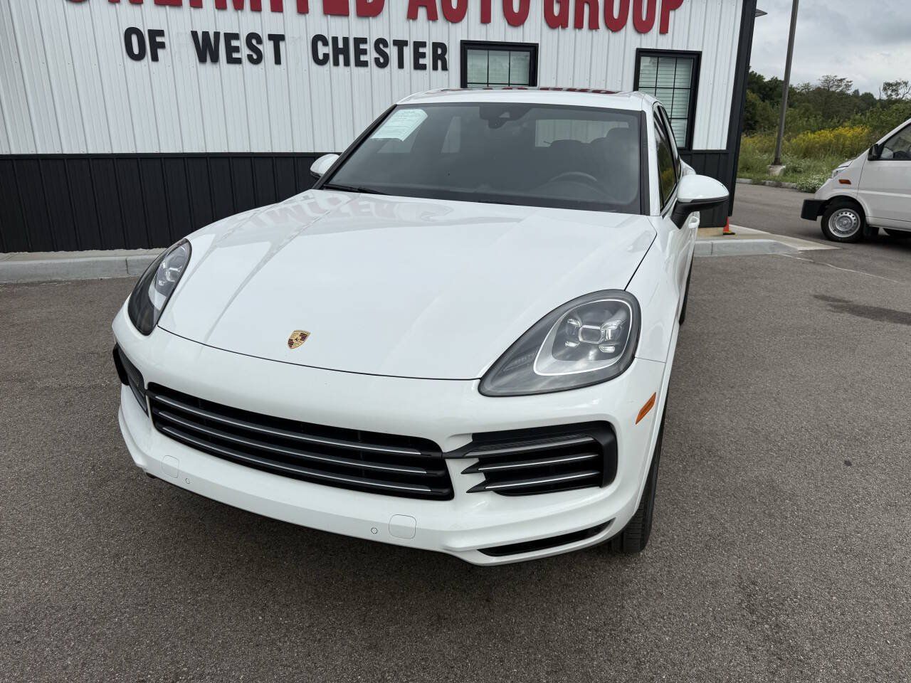 Used 2019 Porsche Cayenne AWD/4WD image 2