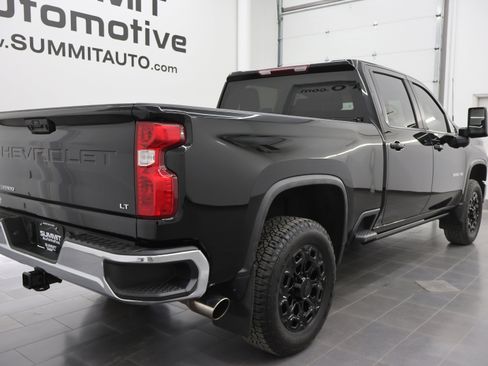 Used 2024 Chevrolet Silverado 3500 LT w/ Convenience Package image 4