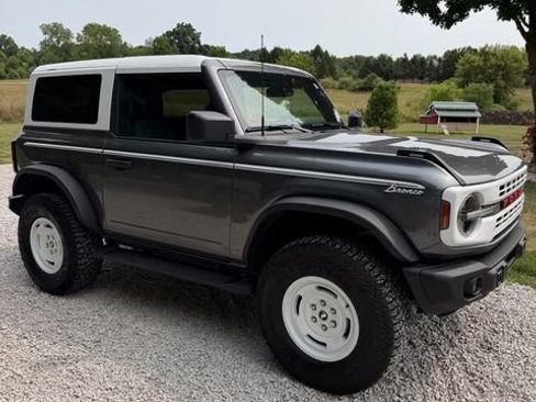 Used 2024 Ford Bronco Heritage Edition AWD/4WD image 9