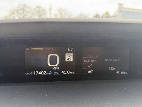 Used 2021 Toyota Prius Limited image 5