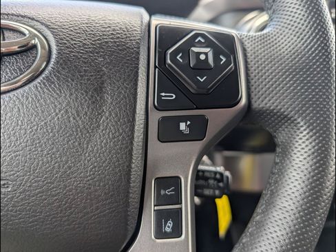 Used 2022 Toyota Tacoma SR5 w/ Technology Package RWD image 16