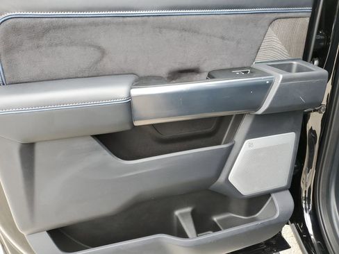 Used 2025 Ford F250 Platinum image 9