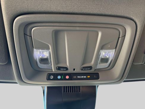 Used 2024 GMC Sierra 1500 Elevation image 31