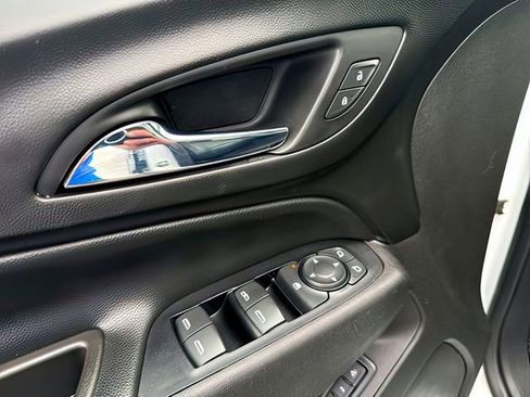 Used 2019 Chevrolet Equinox Premier AWD/4WD image 18