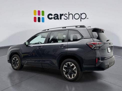 Used 2025 Subaru Forester Premium w/ Convenience Package #1 AWD/4WD image 3