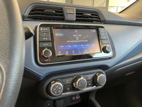 Used 2025 Nissan Versa SV image 17