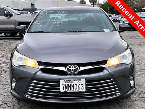 Used 2017 Toyota Camry LE image 2