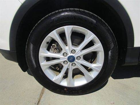 Used 2019 Ford Escape SE image 41