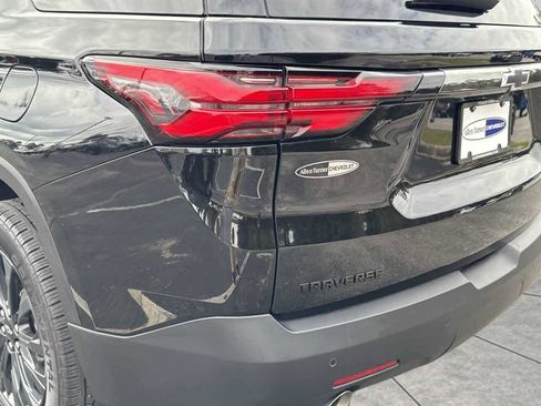 Used 2023 Chevrolet Traverse RS w/ LPO, Cargo Package image 8