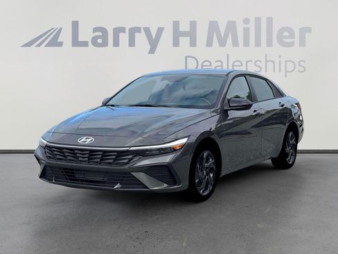 New 2026 Hyundai Elantra SEL Sport FWD image 1