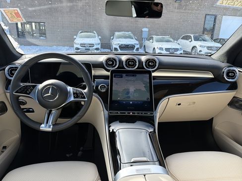 Used 2026 Mercedes-Benz GLC 300 4MATIC image 10