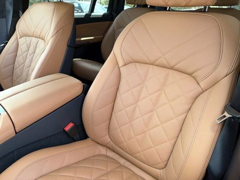 New 2026 BMW X7 xDrive40i w/ M Sport Package image 18