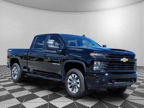 Used 2025 Chevrolet Silverado 2500 Custom w/ Custom Value Package AWD/4WD image 1