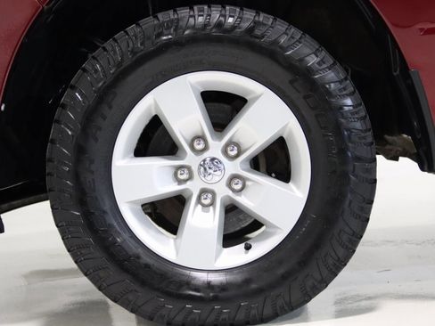 Used 2018 RAM 1500 Express image 68