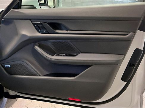 Certified 2022 Porsche Taycan 4 Cross Turismo image 29