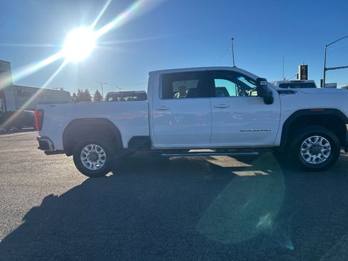 Used 2021 GMC Sierra 2500 SLE w/ SLE Value Package; image 2