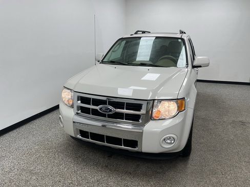 Used 2009 Ford Escape Limited image 3