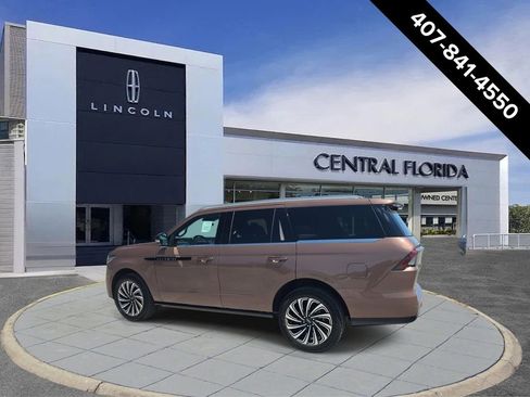 New 2026 Lincoln Navigator Black Label AWD/4WD image 5