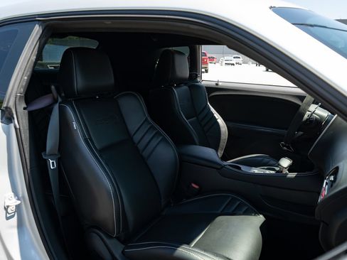 Used 2023 Dodge Challenger SRT Hellcat RWD image 41