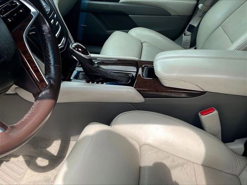 Used 2014 Cadillac XTS Platinum AWD/4WD image 17