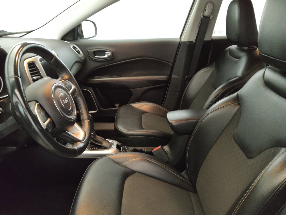 Used 2018 Jeep Compass Latitude w/ Popular Equipment Group AWD/4WD image 17