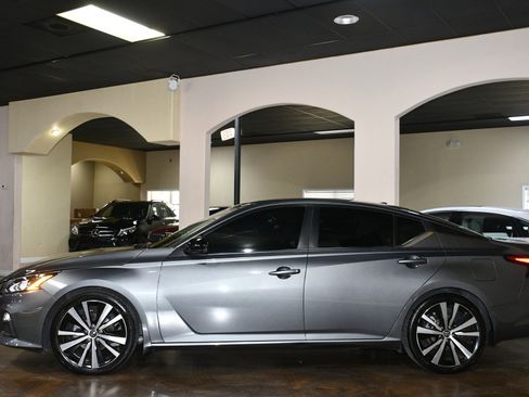 Used 2020 Nissan Altima 2.5 SR w/ Premium Package FWD image 51