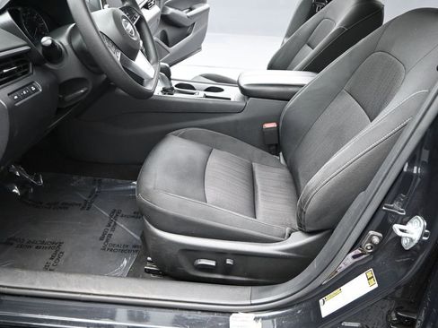 Used 2022 Nissan Altima 2.5 SV image 11