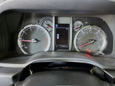 Used 2021 Toyota 4Runner Venture AWD/4WD image 18