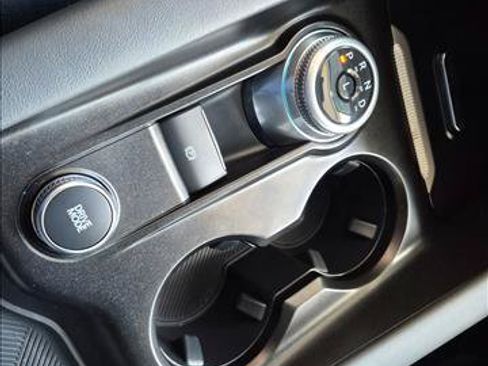 Used 2025 Ford Explorer Active RWD image 11